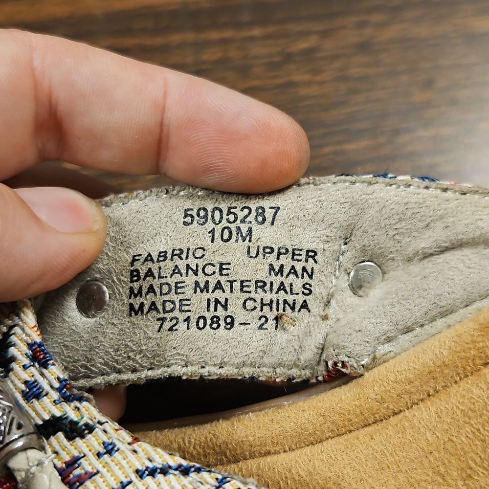 Minnetonka Embroidered Thong Sandals – Size 10 - Picture 6 of 8